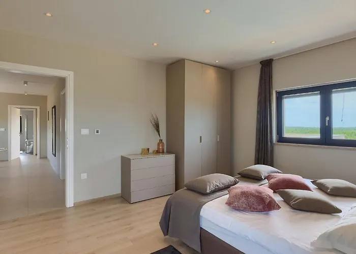 Eleonora Vikendica Porec