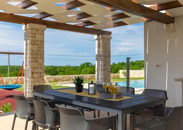 Eleonora Vikendica *