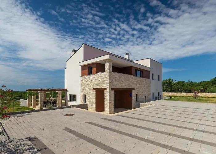 Eleonora Vikendica Porec