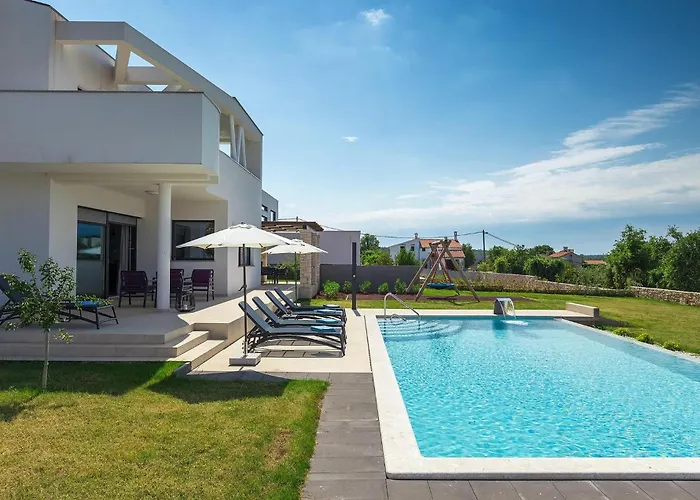 Vikendica Eleonora *